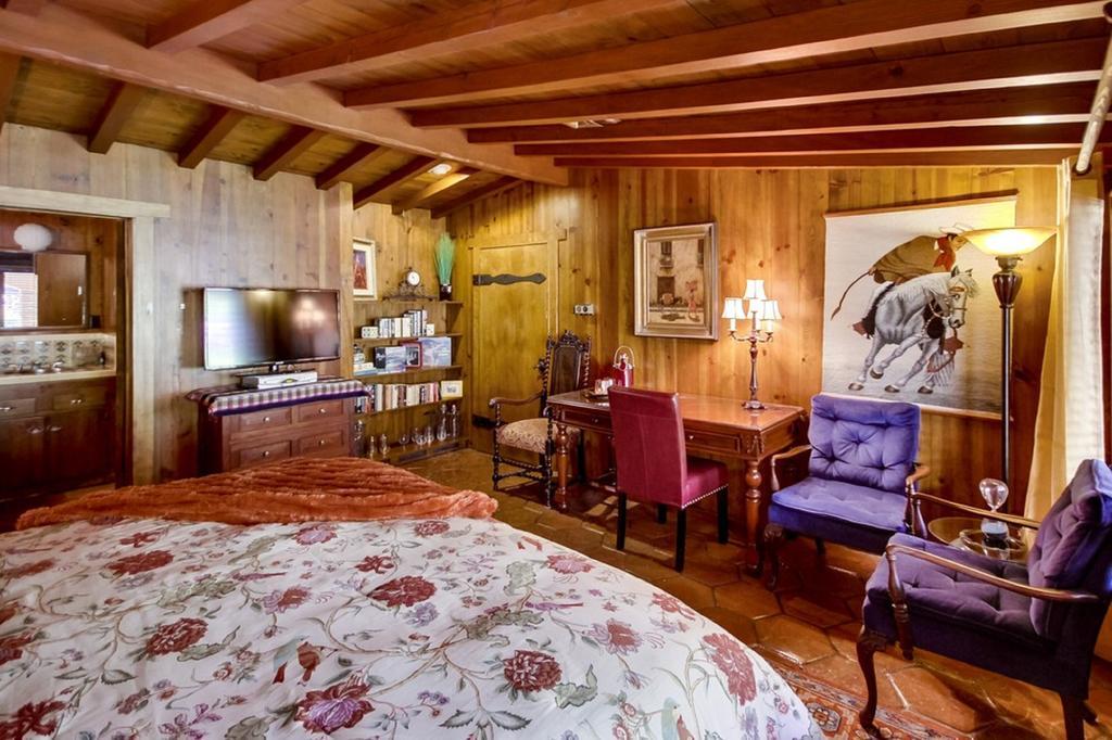 Vineyard Hacienda Hotel Spring Valley  Room photo