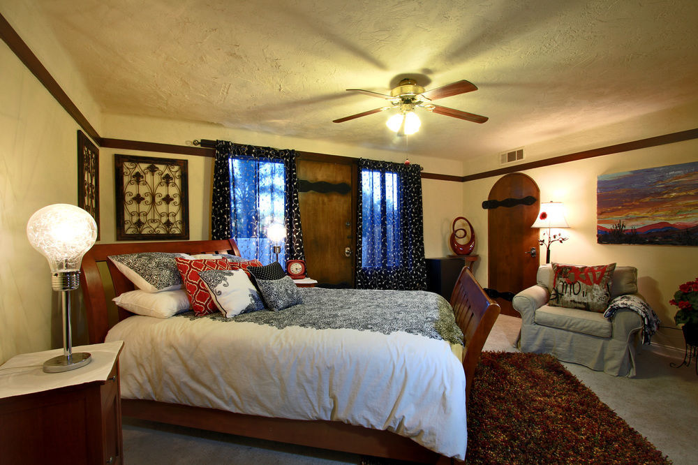 Vineyard Hacienda Hotel Spring Valley  Exterior photo
